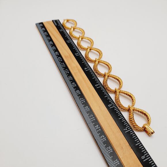 Vintage Crown Trifari Gold Link Bracelet, Twisted Rope Open Loop Design, 7 Inch - Picture 5 of 10